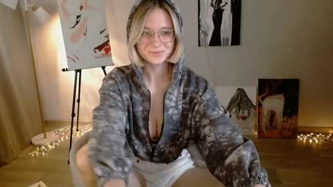 Michelle  online show from October 4, 1:25 am