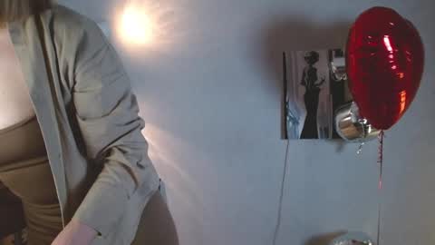 Snapshot of charming_beauty chatting on February 9, 6:50 am Michelle online show from February 9, 6:50 am