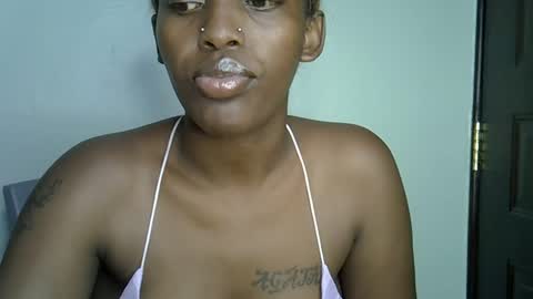 Snapshot of charmingdime chatting on June 4, 11:05 am charmingdime online show from June 4, 11:05 am