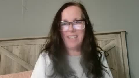 Snapshot of charmingpeachgoddess chatting on January 15, 3:43 am Charming Peach Goddess online show from January 15, 3:43 am