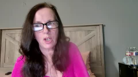Snapshot of charmingpeachgoddess chatting on February 1, 5:18 am Charming Peach Goddess online show from February 1, 5:18 am