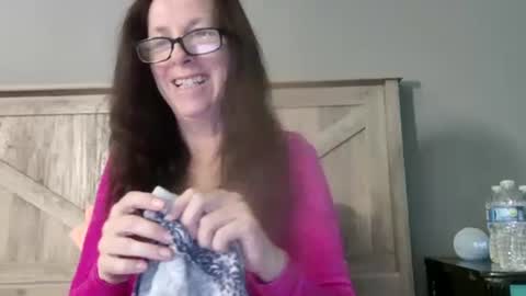 Snapshot of charmingpeachgoddess chatting on March 2, 3:48 pm Charming Peach Goddess online show from March 2, 3:48 pm