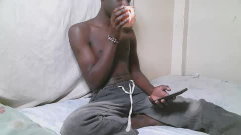 charmzboy online show from November 12, 2:56 am