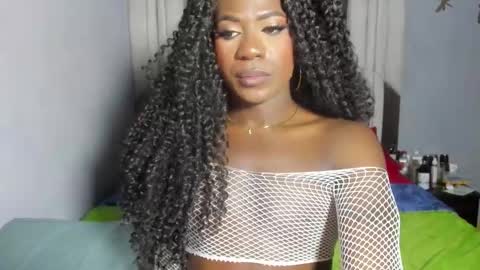 Snapshot of charykataleiyha chatting on December 28, 11:37 pm chary kataleiyha online show from December 28, 11:37 pm