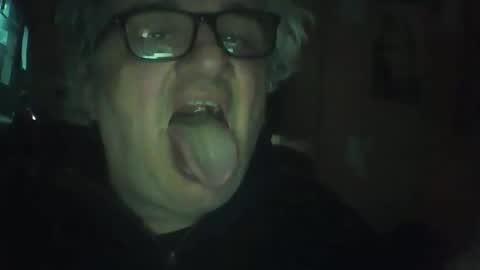 lee online show from March 4, 4:57 pm