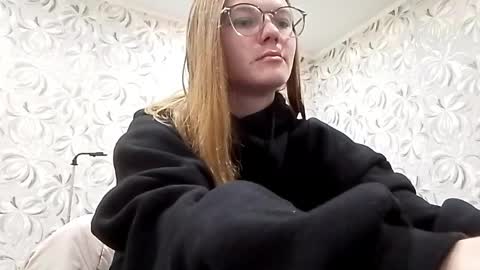 Snapshot of chauknispel chatting on May 26, 10:39 pm Olivia online show from May 26, 10:39 pm