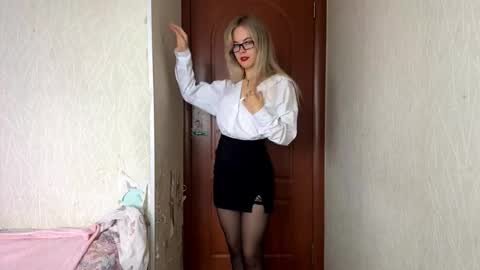 Milissa online show from September 21, 7:32 am