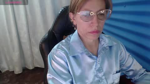 CHAYLA VICTORIA RUIZ  online show from April 1, 1:41 pm