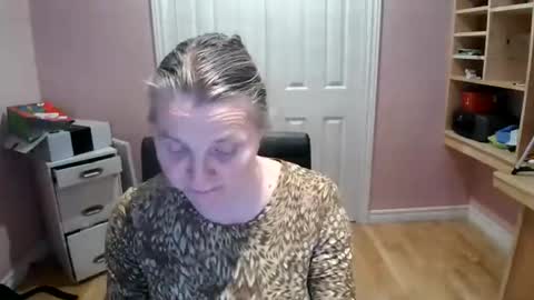 chealsiek online show from January 11, 3:55 am