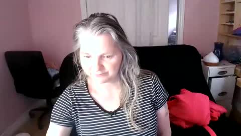Snapshot of chealsiek chatting on June 12, 1:54 pm chealsiek online show from June 12, 1:54 pm