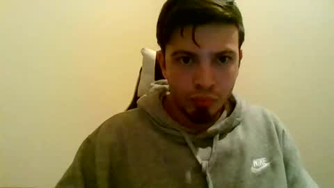 Snapshot of cheddarbob93695 chatting on November 18, 7:24 am cheddarbob93695 online show from November 18, 7:24 am