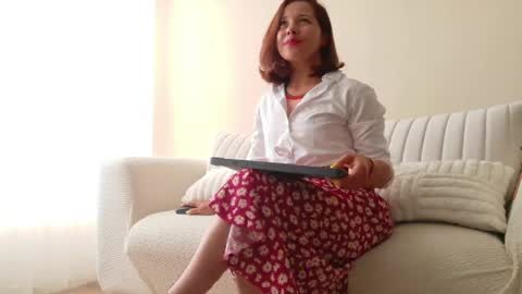 Regina Phalange online show from April 13, 8:25 pm