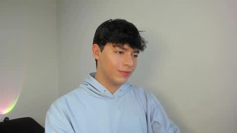 A N G E L online show from February 4, 9:09 pm