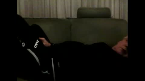 Tom online show from February 4, 9:31 pm