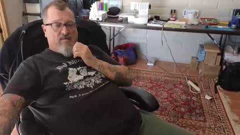 Snapshot of chefbare chatting on January 17, 8:12 pm Chefbare Lex Edwards online show from January 17, 8:12 pm