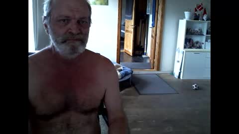 Snapshot of chefben666 chatting on April 3, 9:29 am chefben666 online show from April 3, 9:29 am