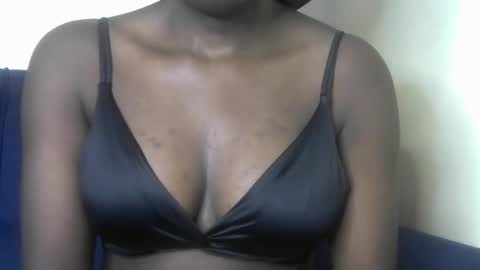 Snapshot of chelley4 chatting on October 19, 1:39 am chelley online show from October 19, 1:39 am