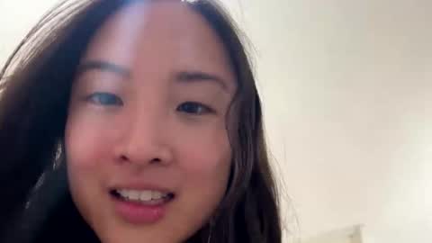 Snapshot of chellybear101 chatting on February 9, 12:49 am chellybear101 online show from February 9, 12:49 am