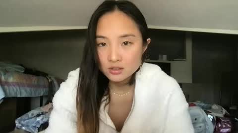 Snapshot of chellybear101 chatting on March 11, 7:47 pm chellybear101 online show from March 11, 7:47 pm