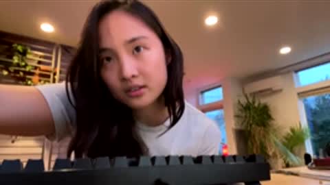 Snapshot of chellybear101 chatting on December 4, 12:20 am chellybear101 online show from December 4, 12:20 am