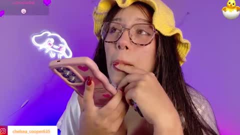 Snapshot of chelsea_coo chatting on February 2, 3:54 am Chelsea online show from February 2, 3:54 am