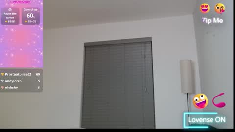 Snapshot of chelseablondeuk chatting on February 28, 10:39 pm ChelseaBlonde online show from February 28, 10:39 pm