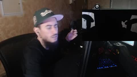 Snapshot of chelseagrinox chatting on April 9, 10:31 am Chelsea online show from April 9, 10:31 am