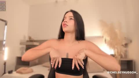 chelsey_hudson online show from September 27, 11:59 am