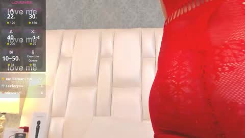 CHELSEYLEWIS online show from November 8, 10:15 am