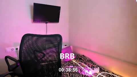 Snapshot of chelsyluxex chatting on May 27, 1:57 am Chelsy Luxe online show from May 27, 1:57 am