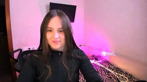 Chelsy  Luxe  online show from July 25, 10:13 am