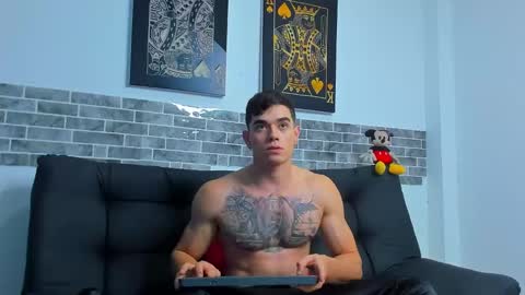 Snapshot of chepe_fit chatting on January 9, 3:47 am chepe vause online show from January 9, 3:47 am