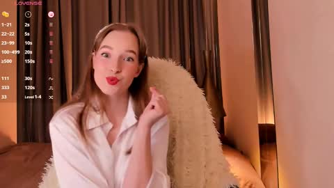 Snapshot of cheril_lady chatting on February 20, 8:47 pm Cheril follow me online show from February 20, 8:47 pm