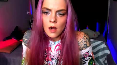 Snapshot of cherrie_sherry chatting on March 1, 9:06 pm Sherry online show from March 1, 9:06 pm