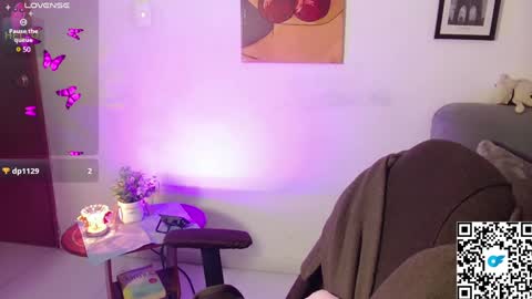 cherry   12am a 8am time colombia online show from December 4, 3:59 am