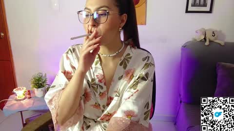 cherry   12am a 8am time colombia online show from December 19, 4:13 am