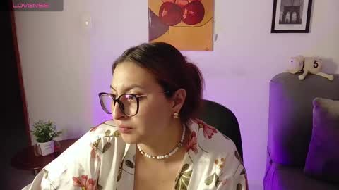 cherry   12am a 8am time colombia online show from January 15, 9:24 am