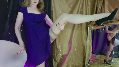 Snapshot of cherry_blossomsx chatting on October 19, 8:15 am thanks guys see you tomorrow online show from October 19, 8:15 am