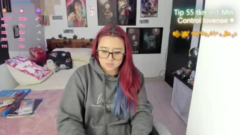 Snapshot of cherry_blushh chatting on January 9, 12:24 am cherry_blushh online show from January 9, 12:24 am