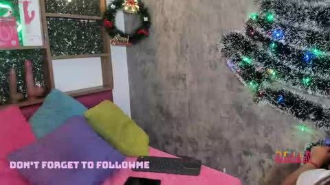 Snapshot of cherry_copper chatting on December 15, 12:53 pm cherryl online show from December 15, 12:53 pm