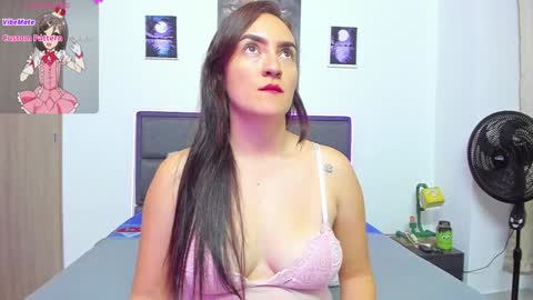 Snapshot of cherry_glam chatting on December 20, 4:42 am I.G online show from December 20, 4:42 am