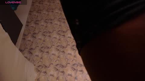 Snapshot of cherry_guerrera chatting on January 12, 10:43 pm Ask me online show from January 12, 10:43 pm