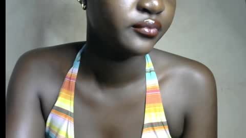 Snapshot of cherry_kissxx chatting on January 18, 8:18 am Ruth online show from January 18, 8:18 am