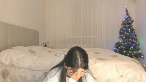 Snapshot of cherry_misaki chatting on December 18, 6:35 pm misaki online show from December 18, 6:35 pm