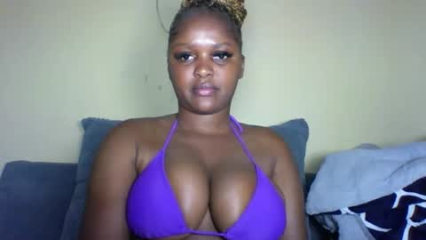 cherry_mufinn online show from January 8, 6:59 am