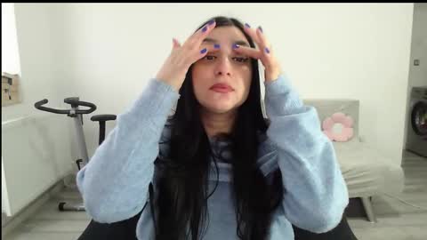 Snapshot of cherry_pie95 chatting on January 19, 7:01 am Sherry online show from January 19, 7:01 am