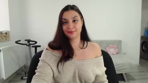 Snapshot of cherry_pie95 chatting on February 8, 9:56 am Sherry online show from February 8, 9:56 am