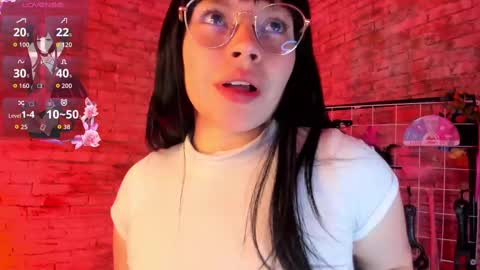Snapshot of cherry_xoxx chatting on October 4, 11:19 am online show from October 4, 11:19 am
