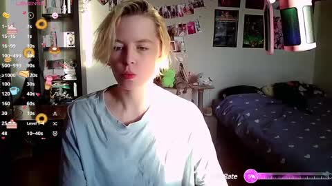 Snapshot of cherrybaby_0 chatting on December 20, 5:47 am cherrybaby_0 online show from December 20, 5:47 am