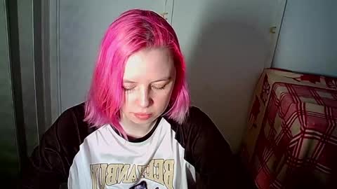 cherrybaby_0 online show from April 1, 8:04 am